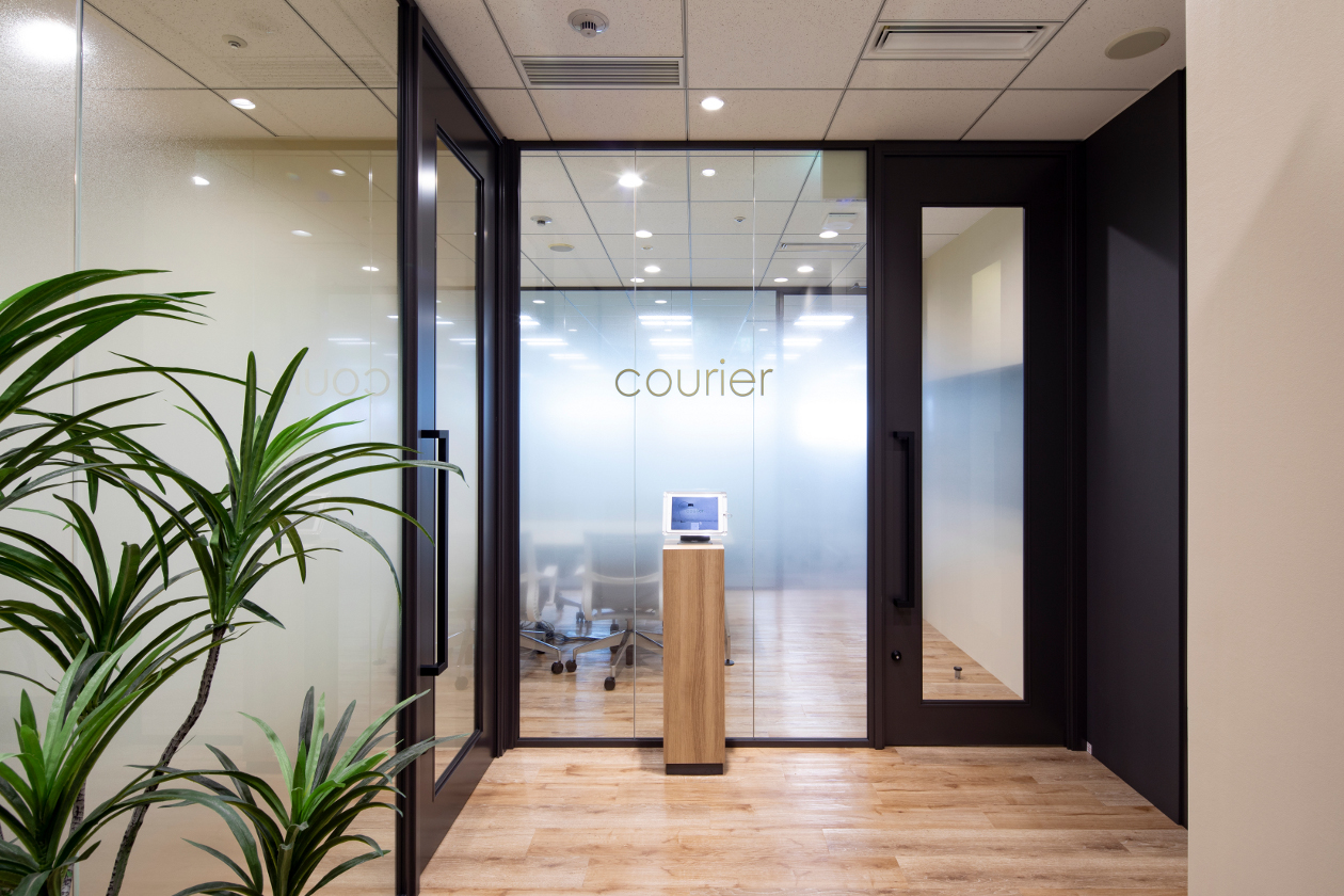 courier_エントランス