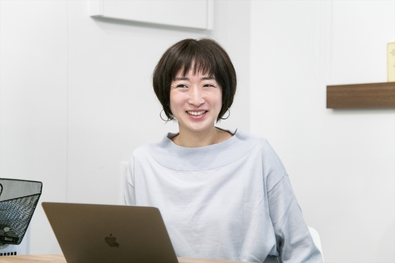 img_flat5_隈元瞳子さん