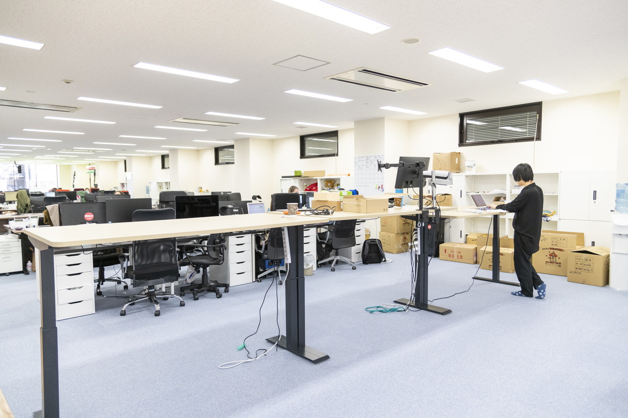 GoGo World_執務室_01