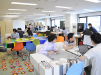 開放的なミーティングスペース