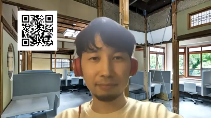 Zoom取材時の背景は、自身がプロデュースした鎌倉のコレクティブオフィス「北条SANCI」