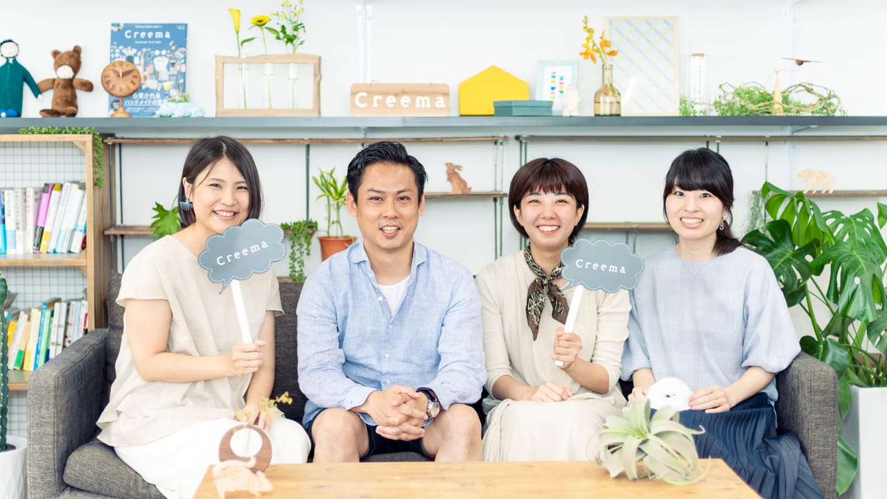 【クリーマ】100点以上のクリエイター作品が散りばめられたオフィス。サービスの世界観にも通ずる「手づくり感」や「温かみ」を表現