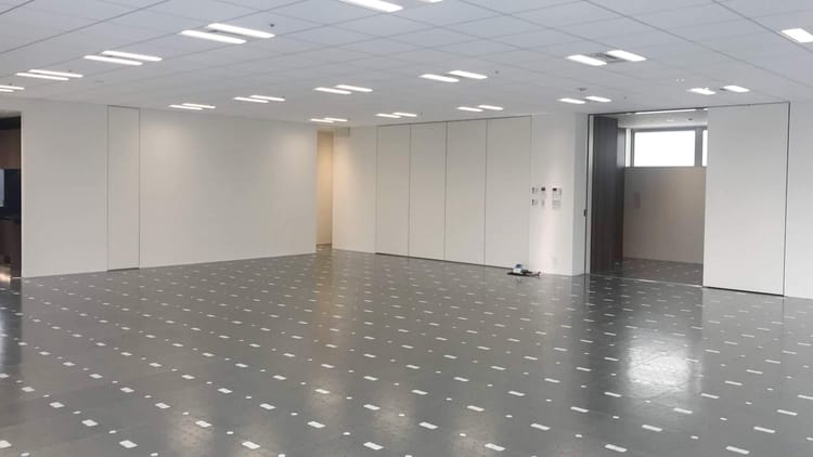 OAフロア(フリーアクセス)設置時の注意点は?素材の種類や費用について