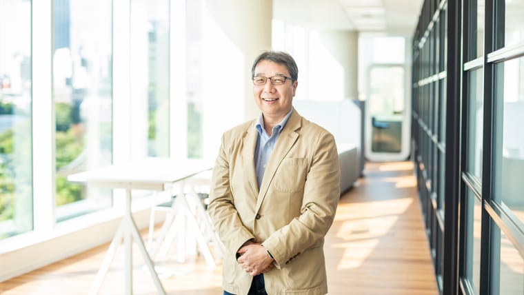 【サイバー大学】セキュリティ対策と開放感、相反するテーマを両立させたオフィス移転。モチベーションアップにもつながる空間に